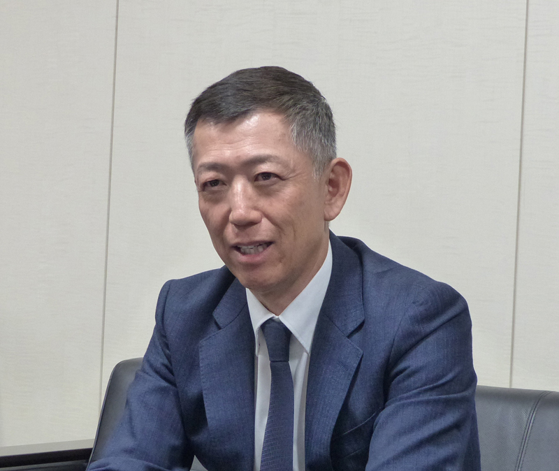 吉田 晃 さん