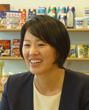 山西 啓代 氏